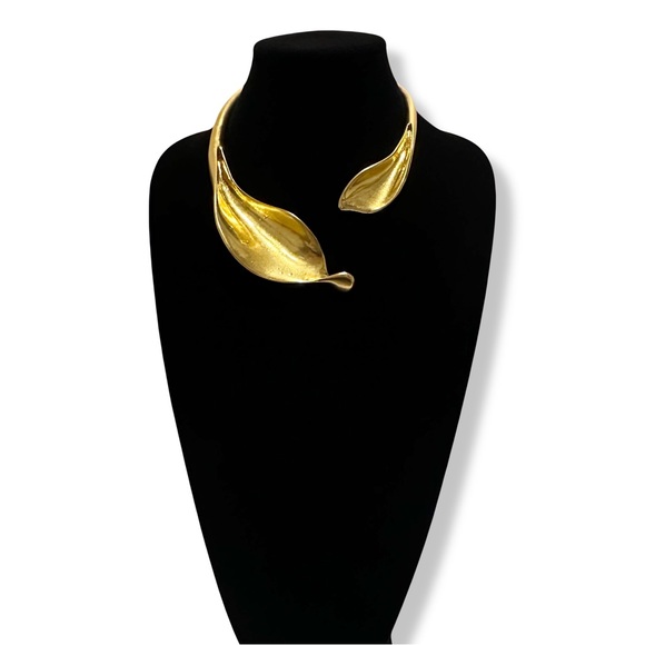 Zara Jewelry - ZARA Golden Calla Lilly Statement Contemporary Hinge Choker ** GORGEOUS **
